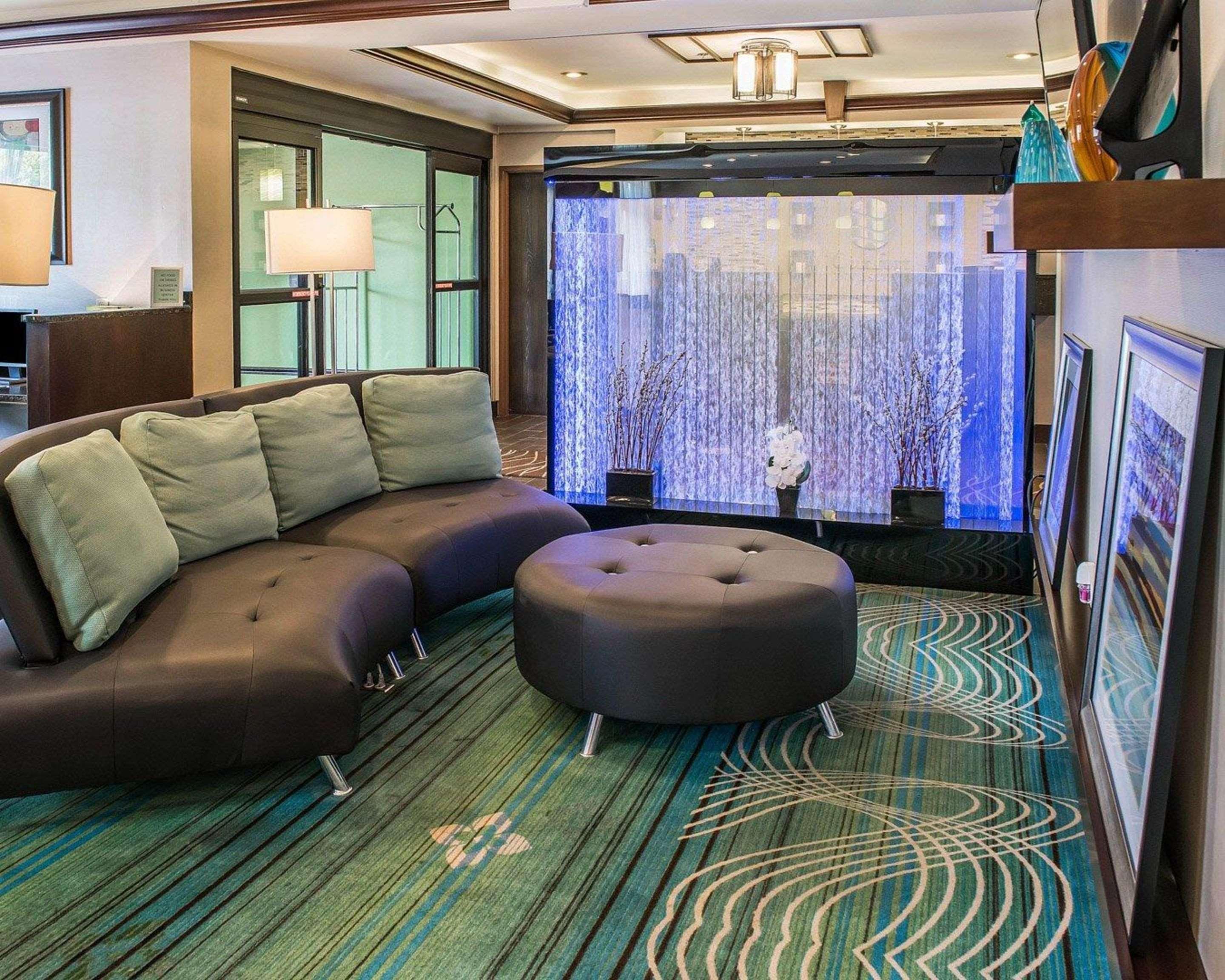 Comfort Inn & Suites Butler Bagian luar foto